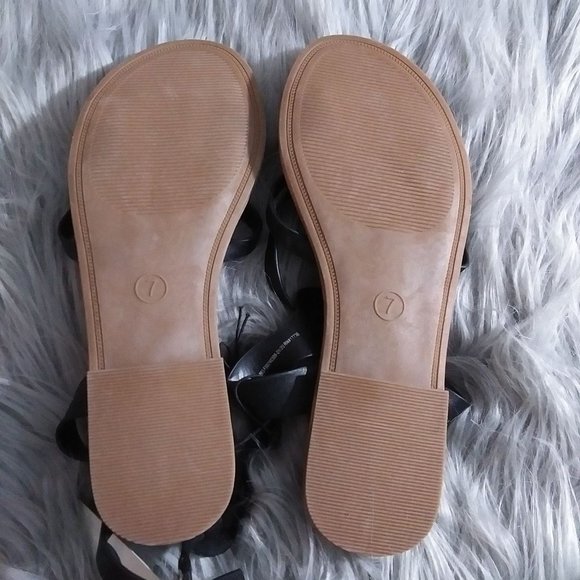 Women's Tillie Faux Leather Ankle Strap Sandals - Picture 4 of 5